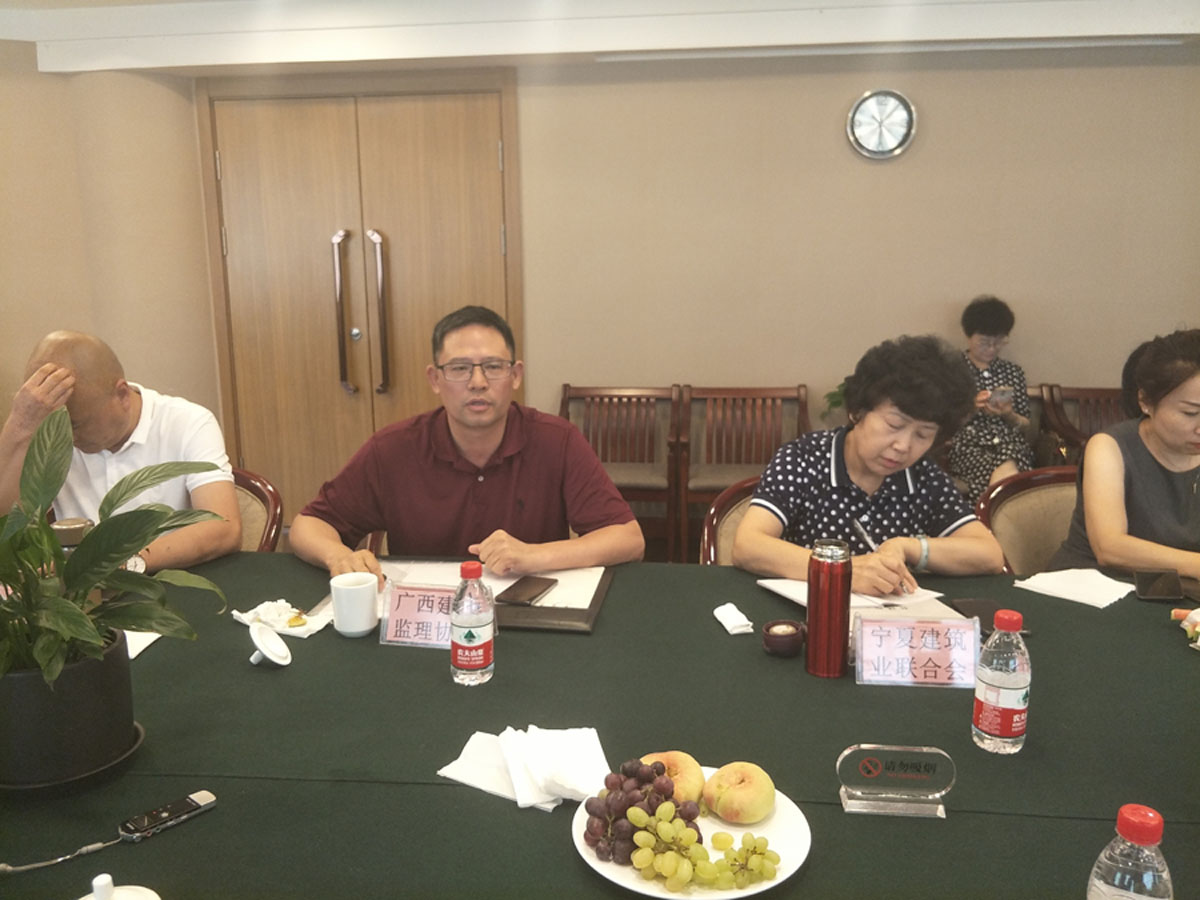 1566199527819147.jpg 圖五、會(huì)長.jpg